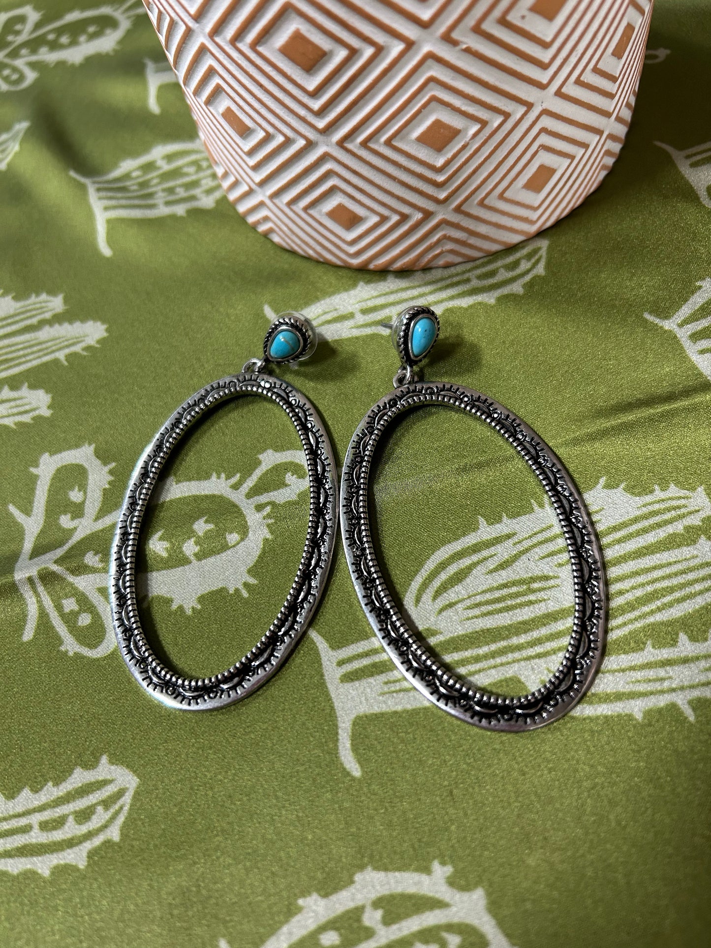 Scalloped Hoops