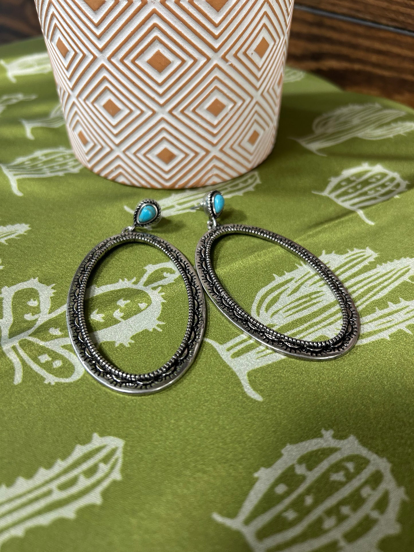 Scalloped Hoops